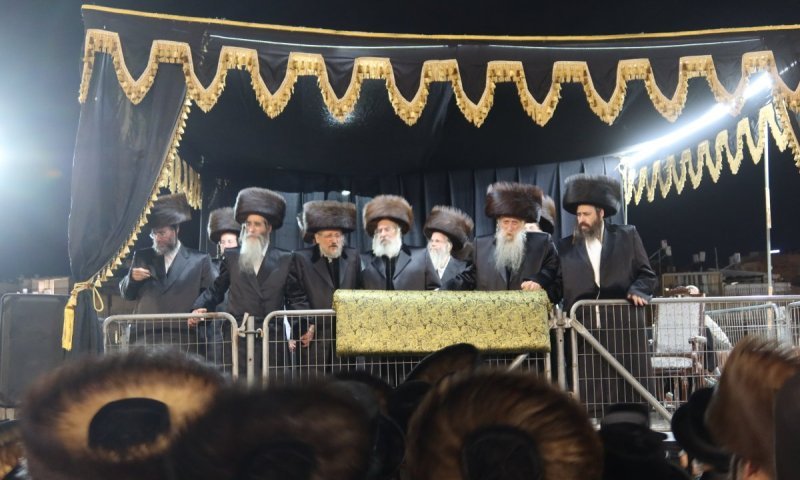 שמחת החתונה בחצרות טשארנאביל - קאסאן הילקערסט - אנטניא