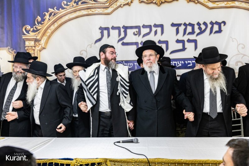 מענדי קורנט