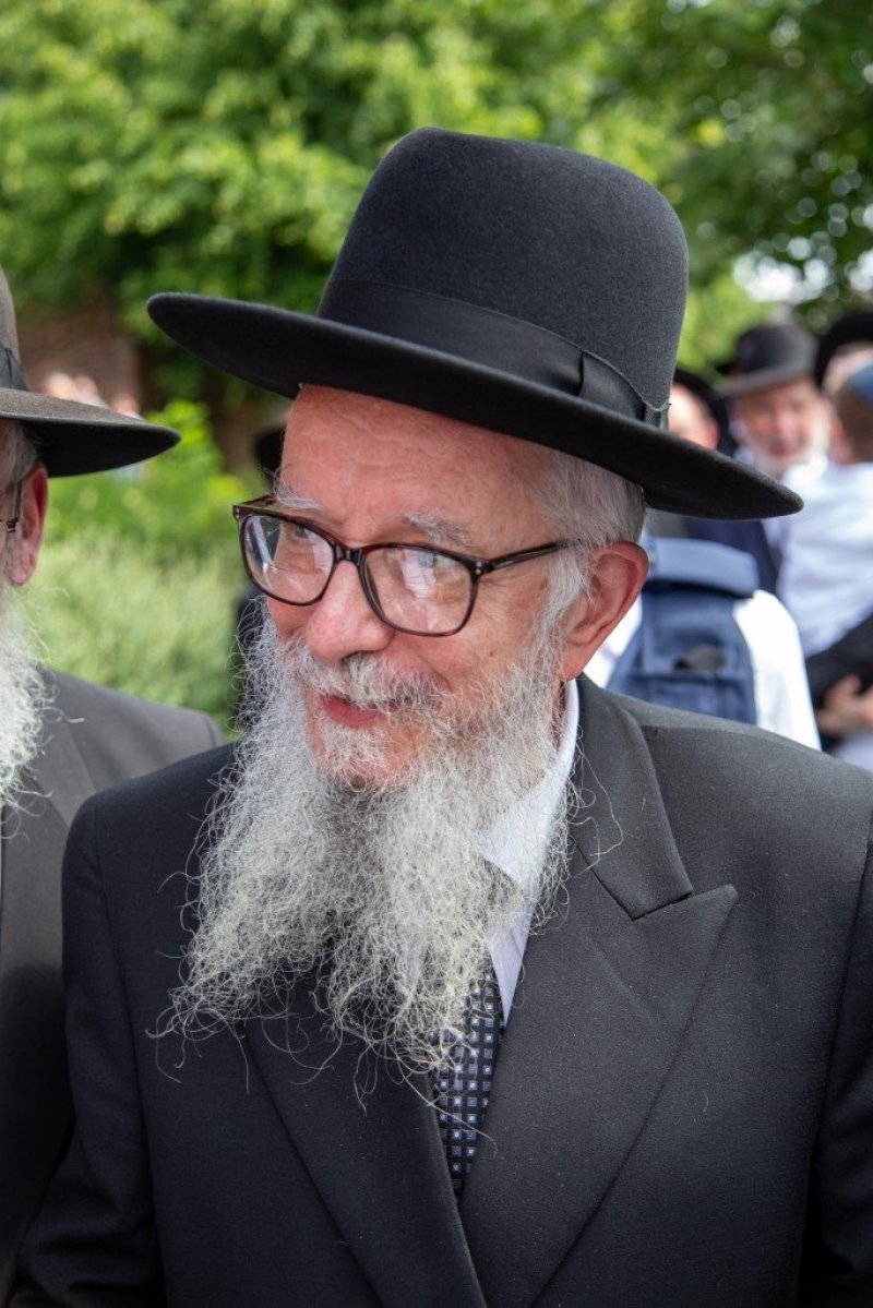 באדיבות המצלם