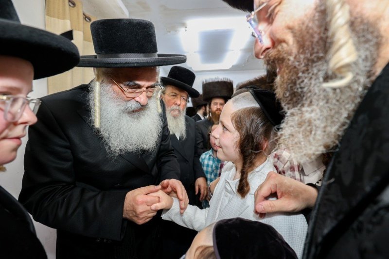 באדיבות המצלם