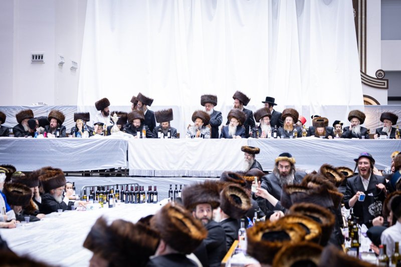 האחים לאנטשעווסקי, אברומי בלום, ואייזיק י.