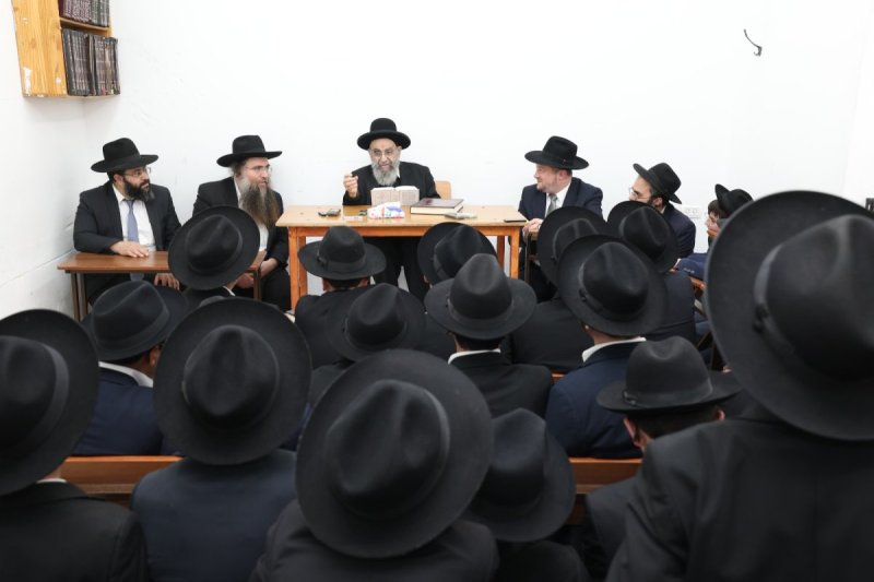באדיבות המצלם