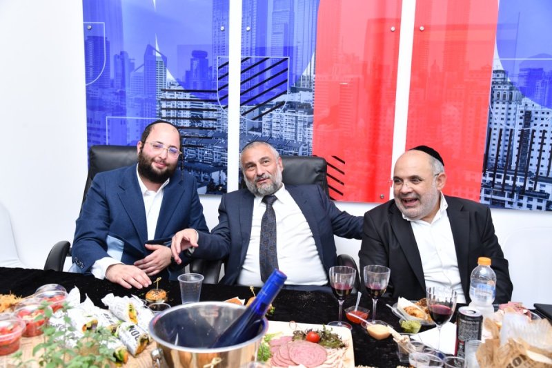 שוקי בריכטא