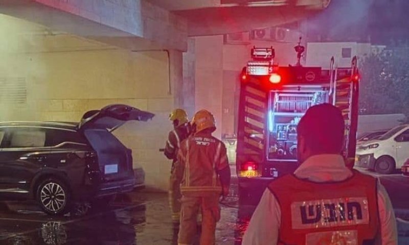 נקמה בבכירי עיריית אלעד? שני חשודים נעצרו בעקבות הרימון וההצתה