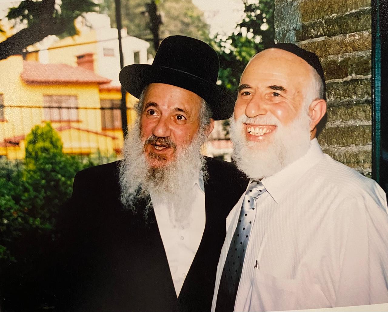 באדיבות המצלם