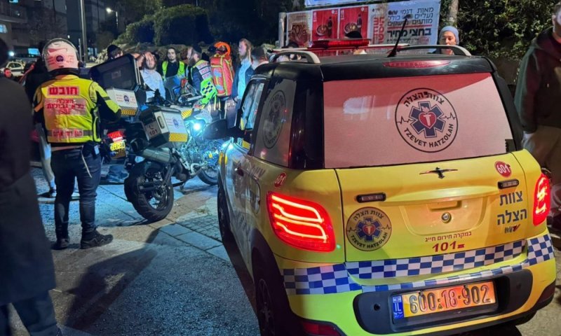 נער נפגע מאוטובוס בירושלים - סובל מחבלות בפנים ובראש