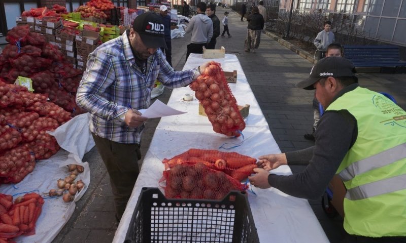 כל משפחה בחרה מסלול מותאם של סוגי וכמות המזון בקמחא דפסחא