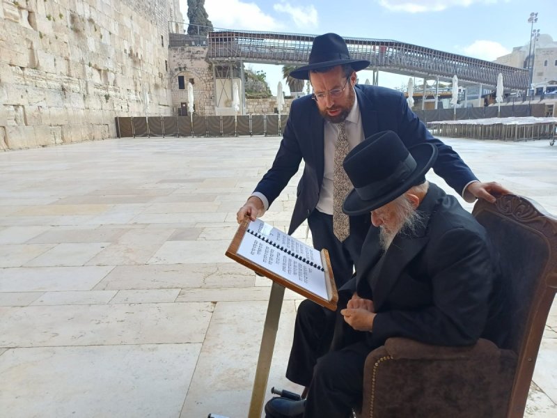 באדיבות המצלם