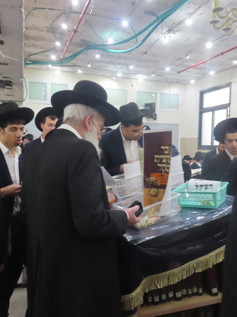 באדיבות המצלם