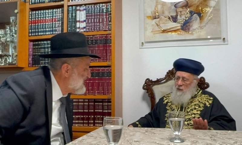 אחדות בש"ס: אריה דרעי הגיע לביתו של נשיא המועצת הגר"י יוסף