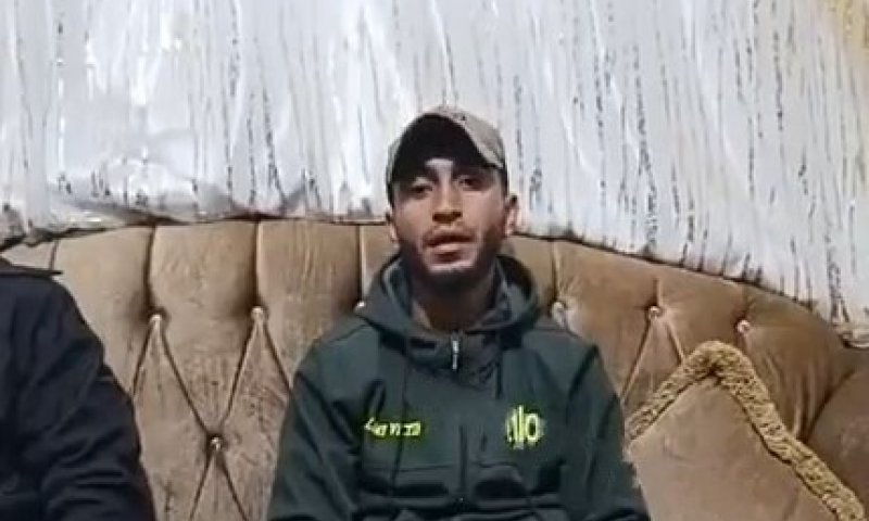 נכדו של מייסד חמאס שערק למיליציה: "ביום אחד הם החריבו הכל"