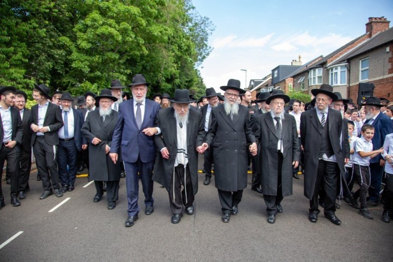באדיבות המצלם