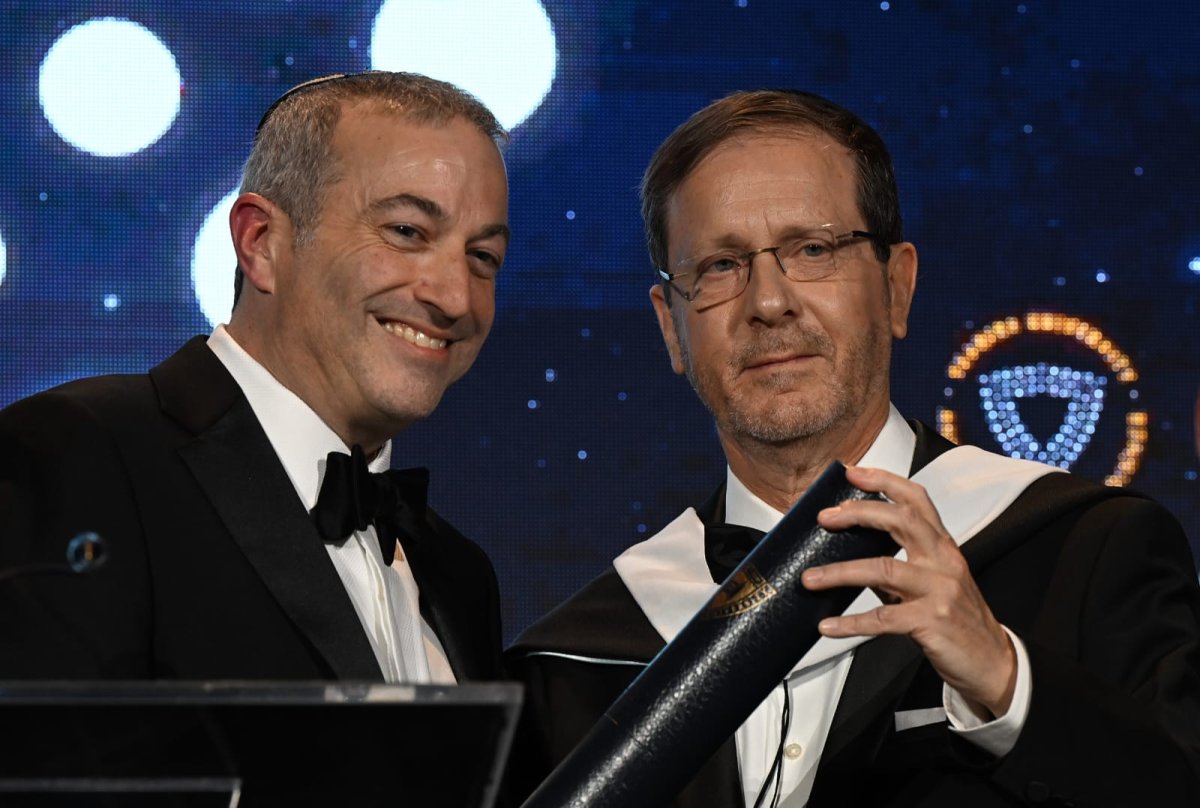 חיים צח/לע״מ