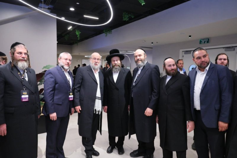 יעקב נחומי, אריאל אוחנה, אברהם כהן