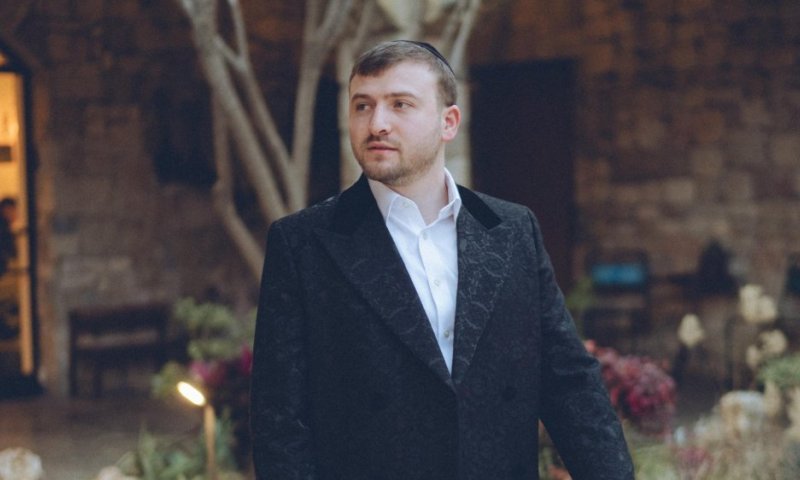 שמחה אברמצ&rsquo;יק מפתיע עם טראק חדש: &ldquo;תהליכים&rdquo;