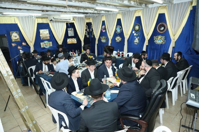 באדיבות המצלם