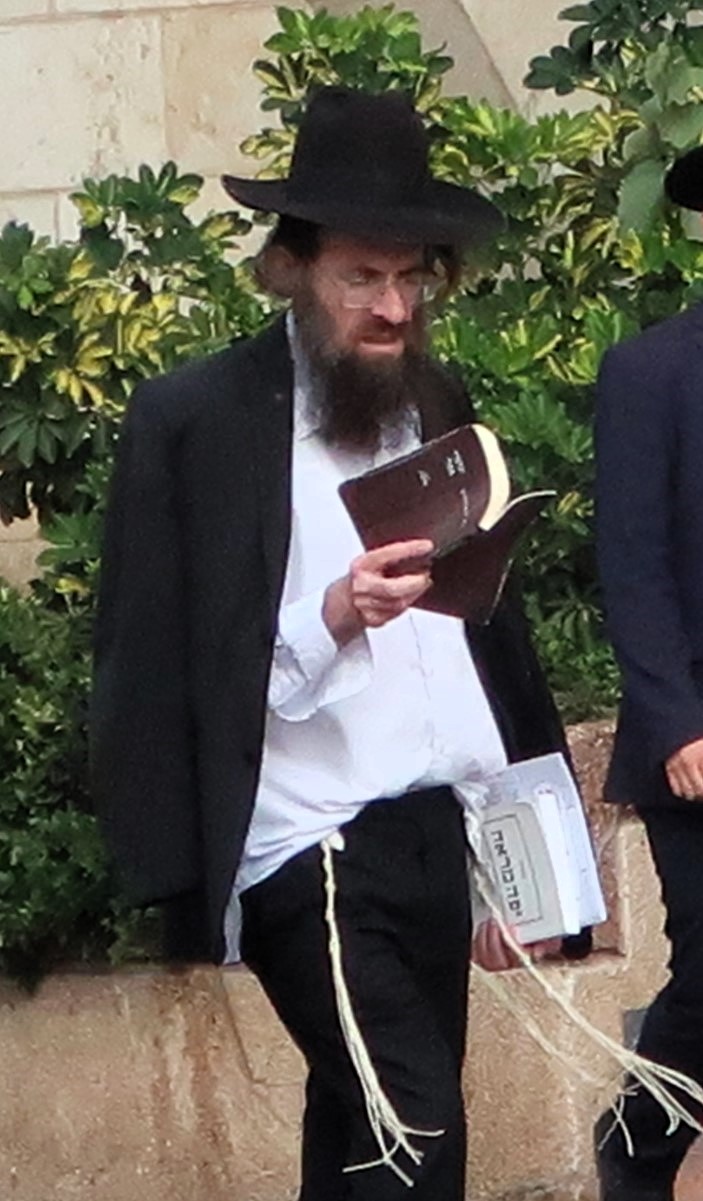 באדיבות המצלם