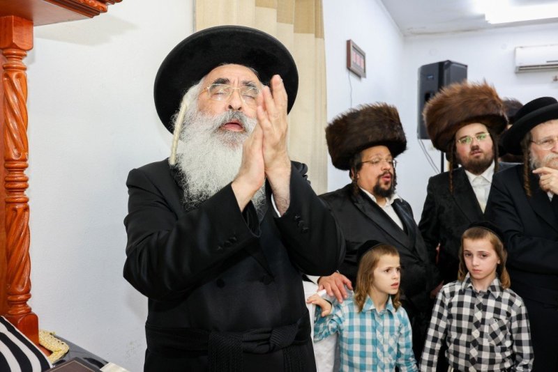 באדיבות המצלם