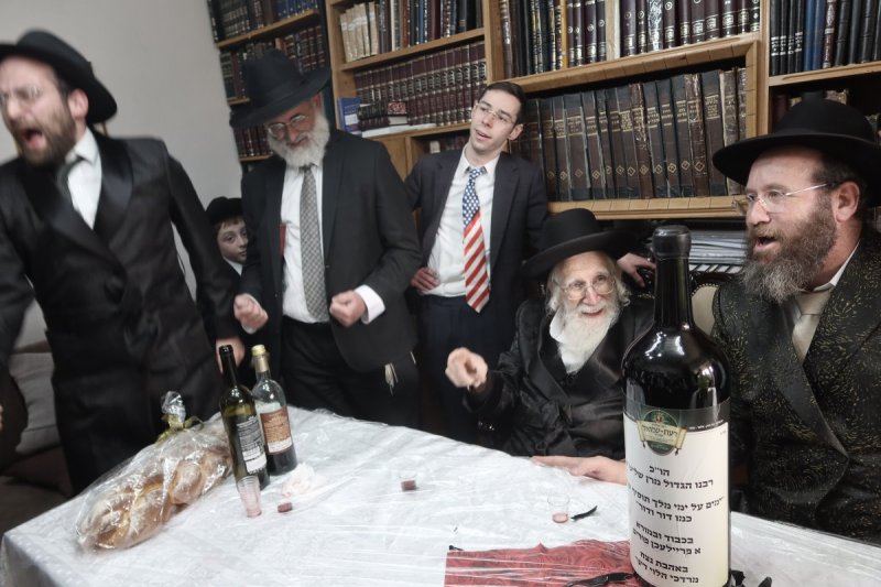 באדיבות המצלם