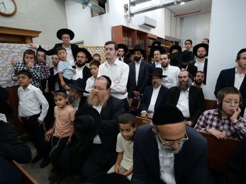 באדיבות המצלם