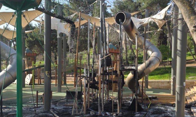 תושב גוש עציון הצית אש בגן סאקר וגרם נזק עצום