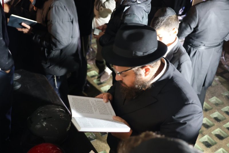 מרדכי לובעצקי