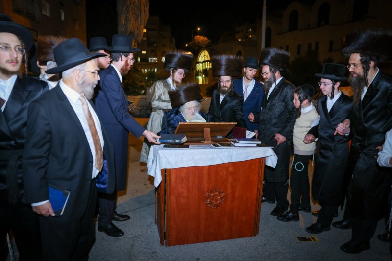 דניאל נפוסי