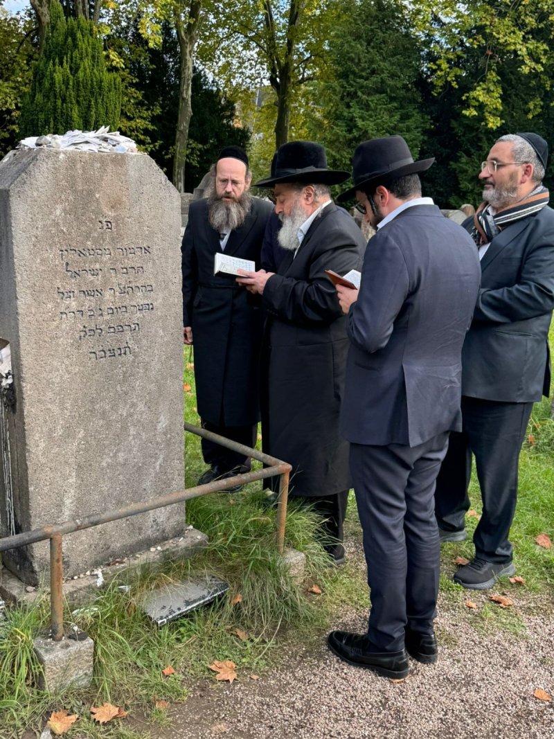 באדיבות המצלם