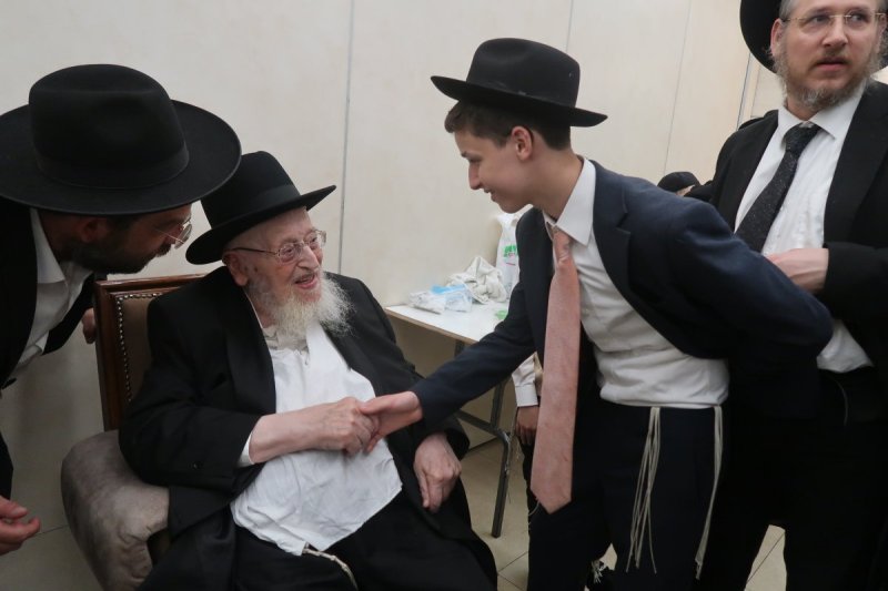 באדיבות המצלם