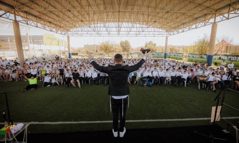  10,000 בחורים כבשו את דימונה: מבצע לוגיסטי חסר תקדים של 'איחוד בני הישיבות'