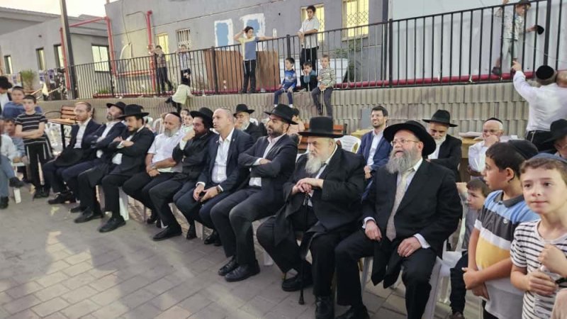 באדיבות המצלם