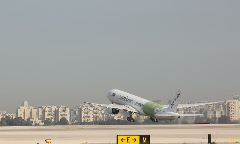 סוף לעצירות? מטוס הבואינג יוכל לטוס עד 14,820 קילומטרים ברציפות