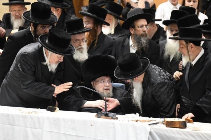 אנשיל בעק וא.מ.ש