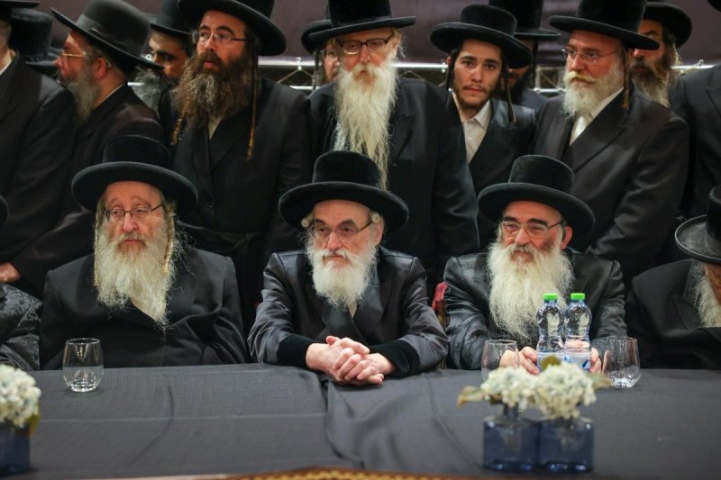 דניאל נפוסי ומאיר זלזניק