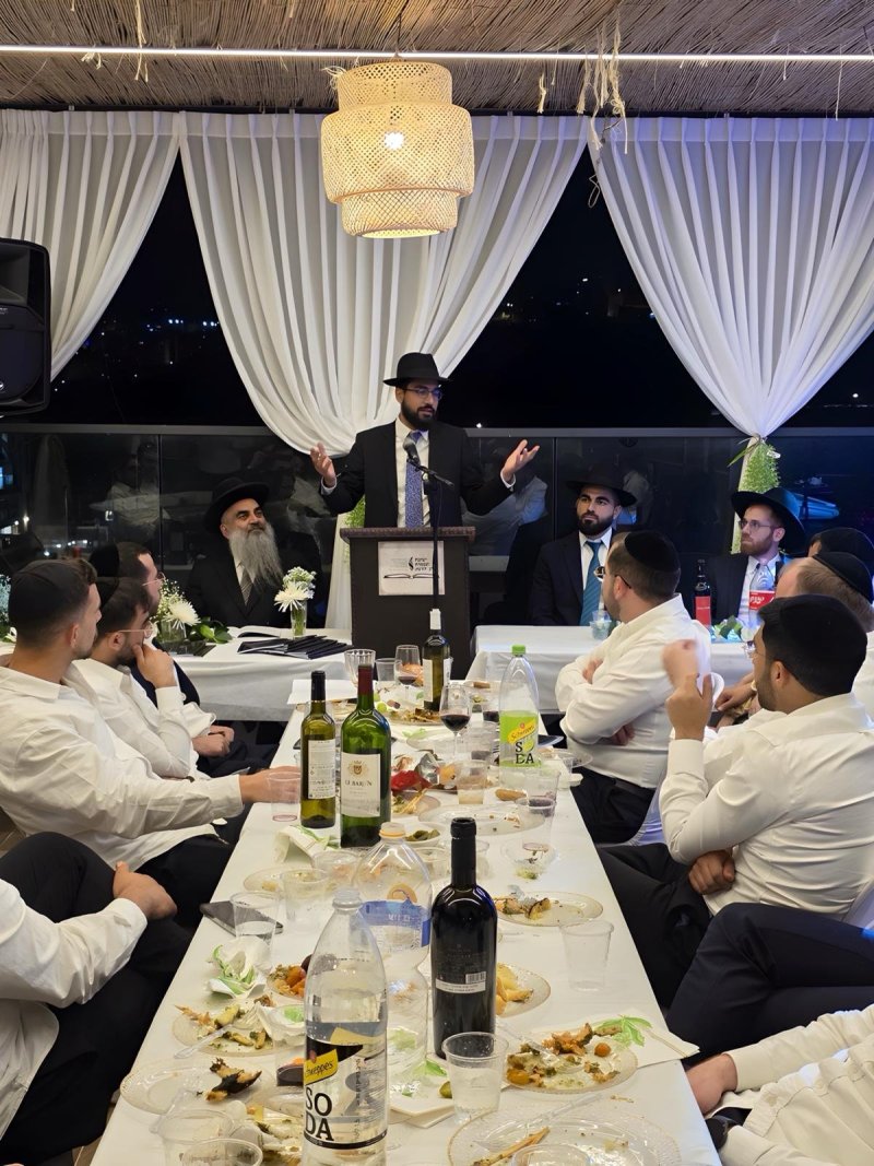 באדיבות המצלם