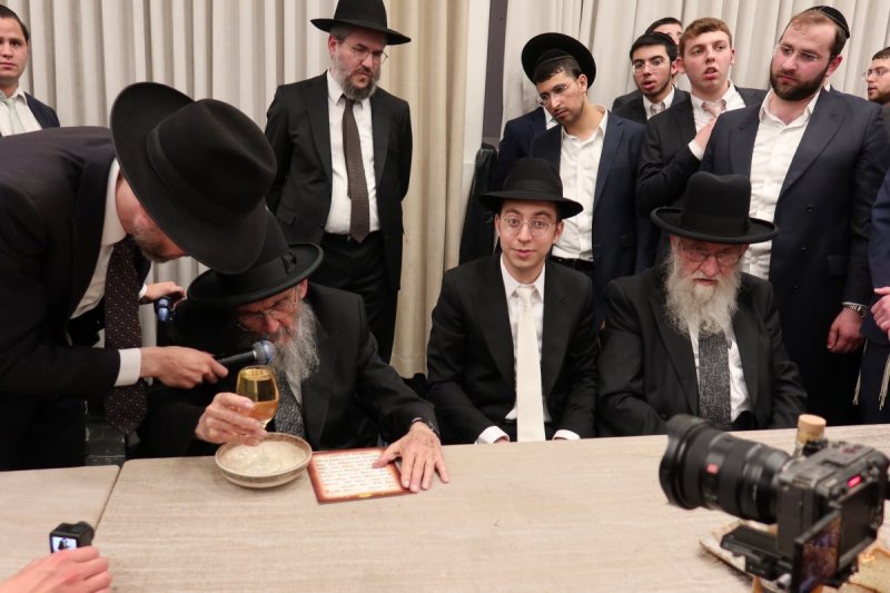 באדיבות המצלם