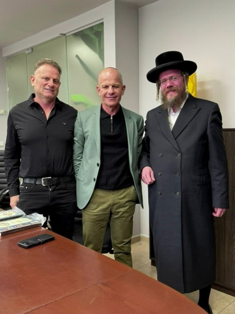 באדיבות המצלם