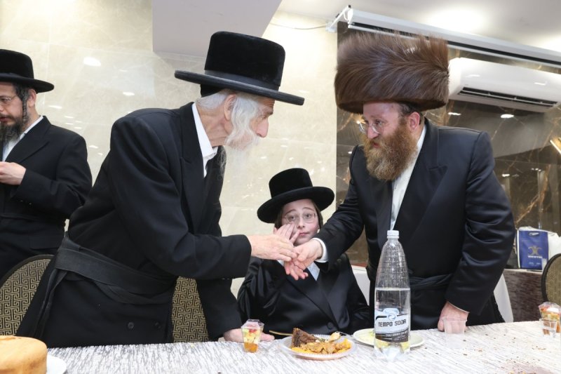 באדיבות המצלם
