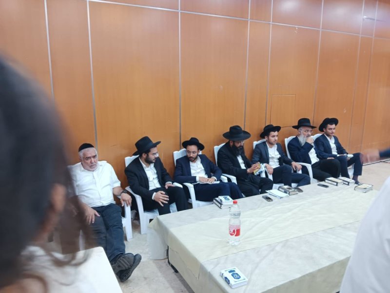 באדיבות המצלם