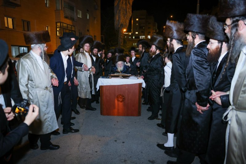 דניאל נפוסי