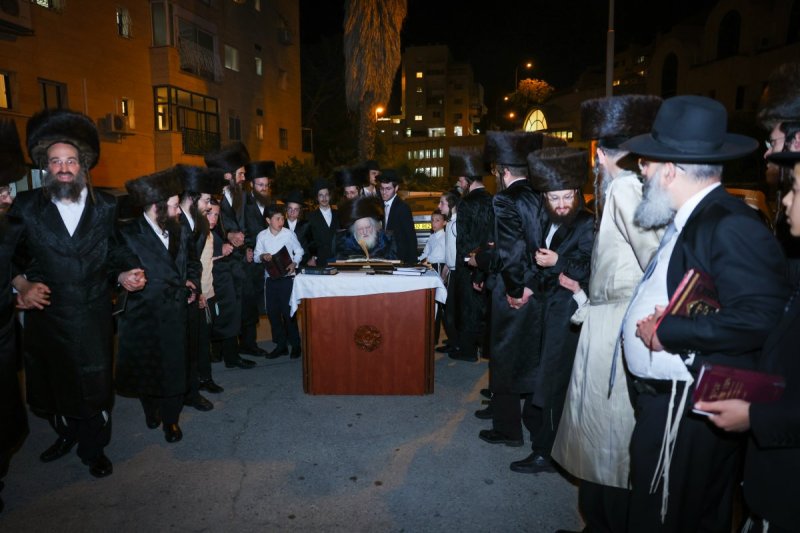 דניאל נפוסי