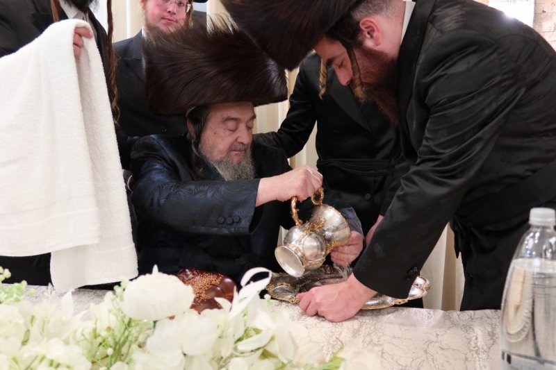  יחיאל רייכמאן ופנחס אלבז