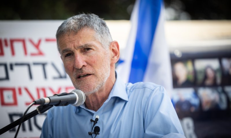 יאיר גולן &rlm;על גיוס חרדים: "פופוליזם זול, לא נרצה ציבור חסר השכלה"
