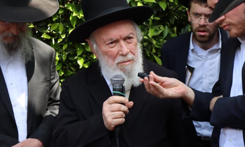 עמוד ההוראה בהלווית הבחור שטבע: "הוא לא נפטר, הוא הלך לזמן קצר"