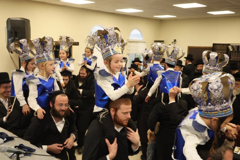 באדיבות המצלם