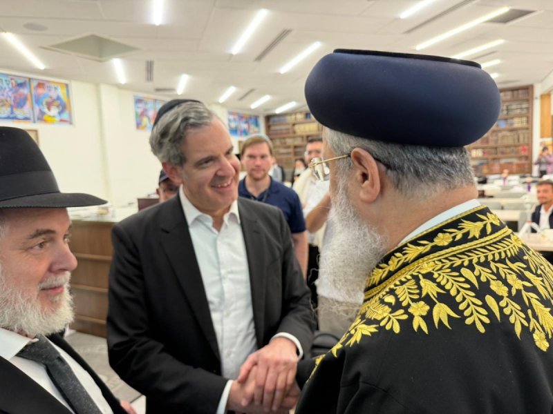 באדיבות המצלם