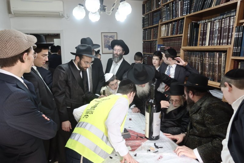 באדיבות המצלם