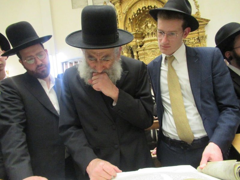 באדיבות המצלם