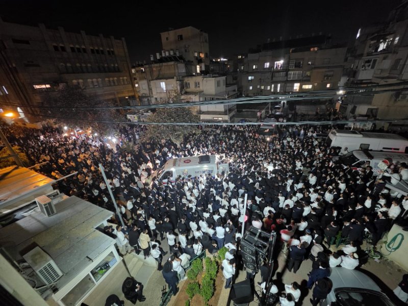 באדיבות המצלם