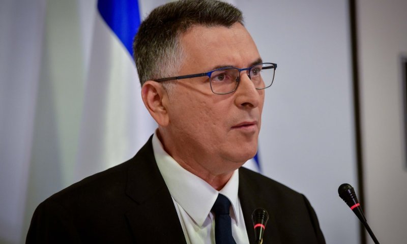 עימות חריף: שר החוץ מותח ביקורת פומבית על השגריר הגרמני בישראל